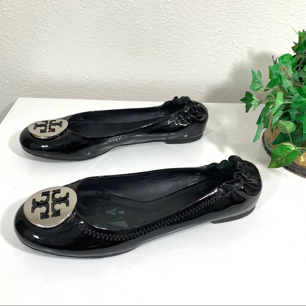 TORY BURCH Patent Leather REVA Silver Logo Flats - Picture 2 of 9